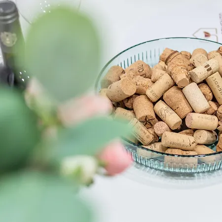 Wine Ciliegiolo شقة