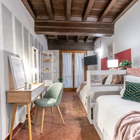 Wine Ciliegiolo شقة *