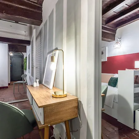 Wine Ciliegiolo * فلورنس