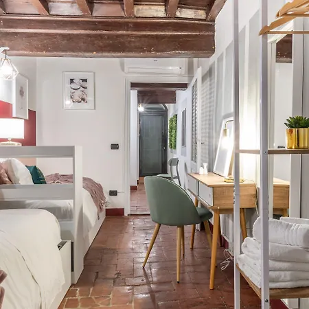 Wine Ciliegiolo شقة *