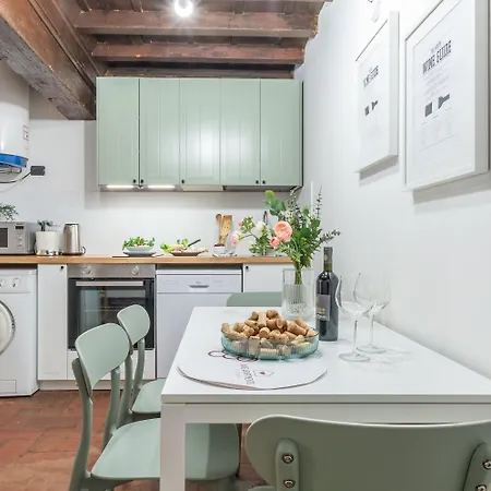 Wine Ciliegiolo فلورنس