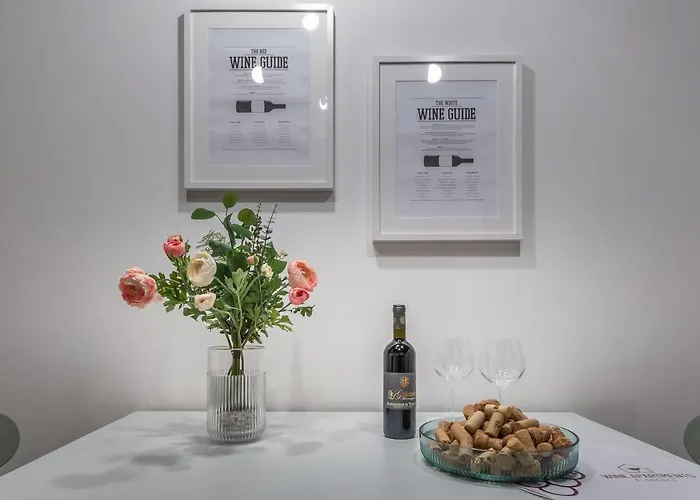 Wine Ciliegiolo Apartamento *